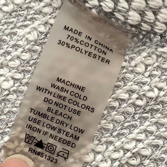 Vince Camuto Sweater Knit Poncho EUC L/XL - Picture 9 of 12